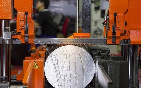 西区街道立式金属带锯床切削出现跑带故障解决方法! 西区街道立式金属带锯床切削出现跑带故障解决方法!